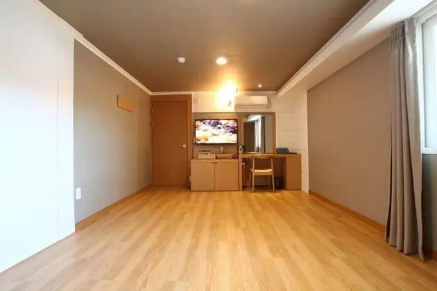 Family Oda (Ondol Room)