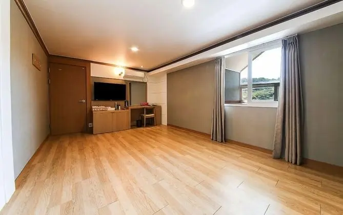 Family Oda (Ondol Room)