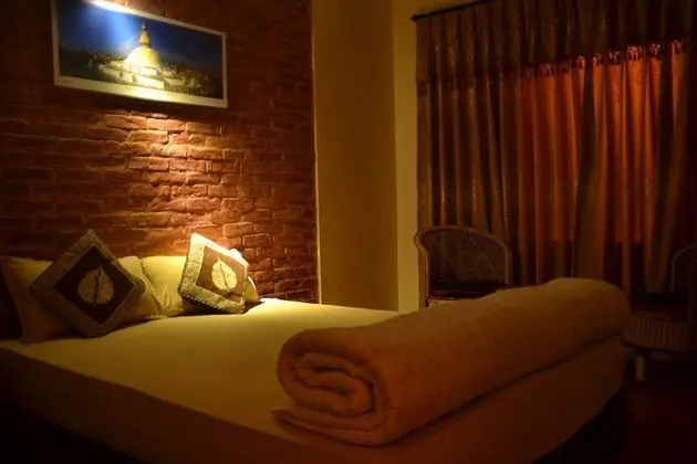 Deluxe Tek Büyük Yataklı Oda, 1 Yatak Odası, Bahçe Manzaralı