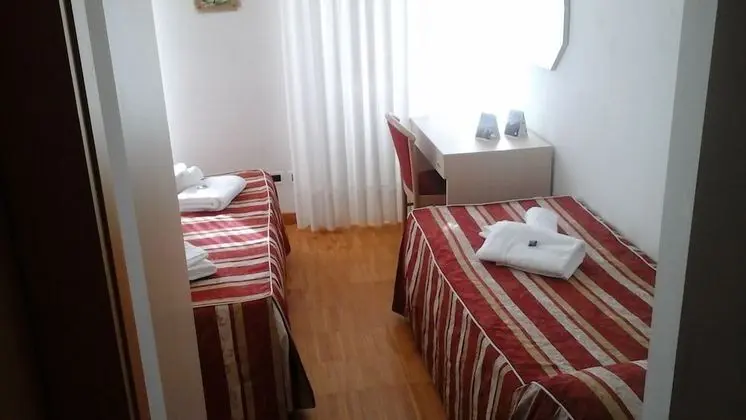 Basic Üç Kişilik Oda