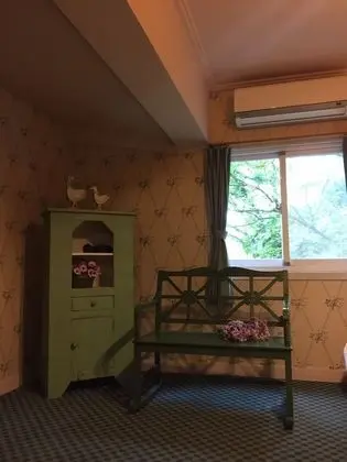 Basic Üç Kişilik Oda, Dağ Yamacı
