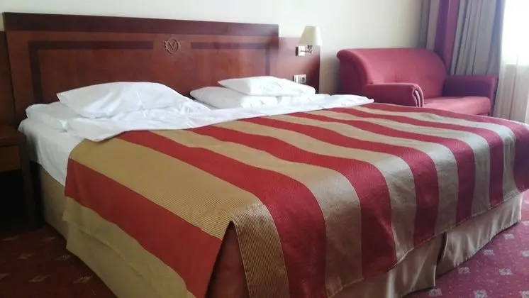 Tek Büyük veya İki Ayrı Yataklı Oda, Banyolu/Duşlu