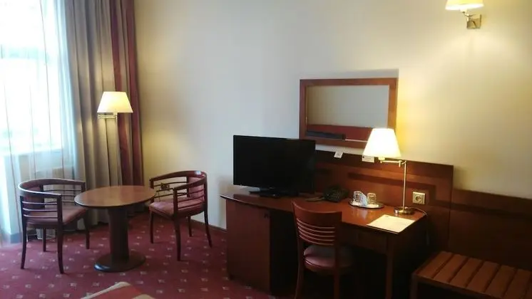 Tek Büyük veya İki Ayrı Yataklı Oda, Banyolu/Duşlu