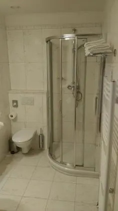 Tek Büyük veya İki Ayrı Yataklı Oda, Banyolu/Duşlu