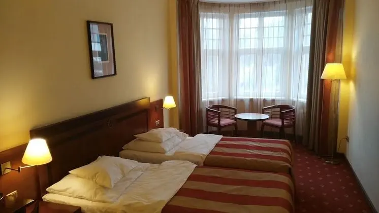 Tek Büyük veya İki Ayrı Yataklı Oda, Banyolu/Duşlu