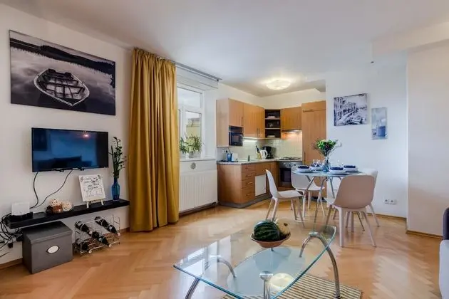 City Apart Daire, Balkon