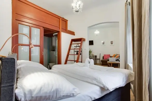 Romantic Apart Daire, 1 Yatak Odası, Mutfak, Avlu Manzaralı