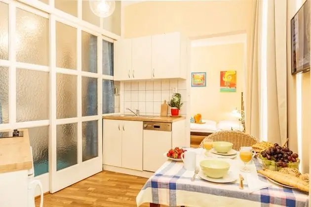 Romantic Apart Daire, 1 Yatak Odası, Mutfak, Avlu Manzaralı