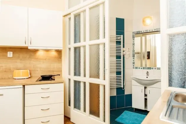 Romantic Apart Daire, 1 Yatak Odası, Mutfak, Avlu Manzaralı