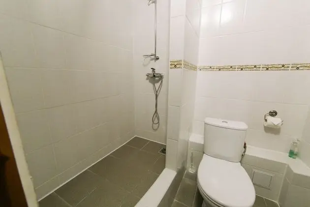 Standard Tek Büyük veya İki Ayrı Yataklı Oda, Özel Banyo (Left Side)