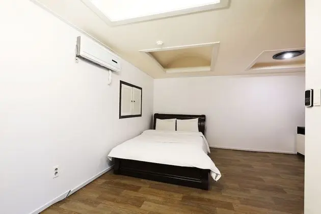 Luxury Tek Büyük Yataklı Oda