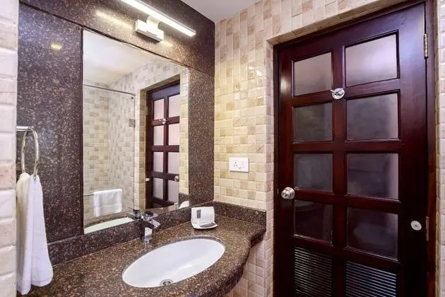 Deluxe Tek Büyük Yataklı Oda, 1 En Büyük (King) Boy Yatak, Deniz Manzaralı, Denize Bakan