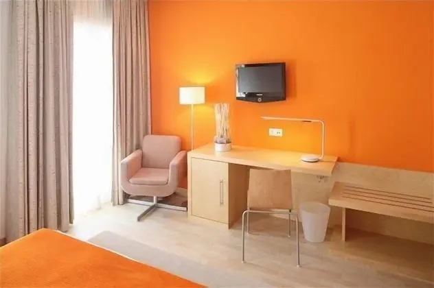 Basic Tek Büyük veya İki Ayrı Yataklı Oda