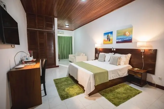 Deluxe Tek Büyük Yataklı Oda, Bahçe Manzaralı