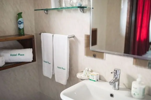 Standard Tek Büyük Yataklı Oda, 1 Çift Kişilik Yatak, Bahçe Manzaralı