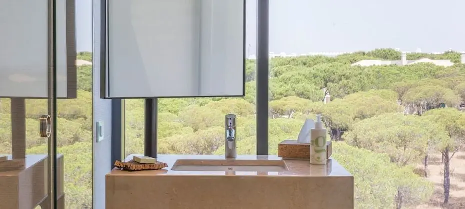 Deluxe Tek Büyük Yataklı Oda, Deniz Manzaralı