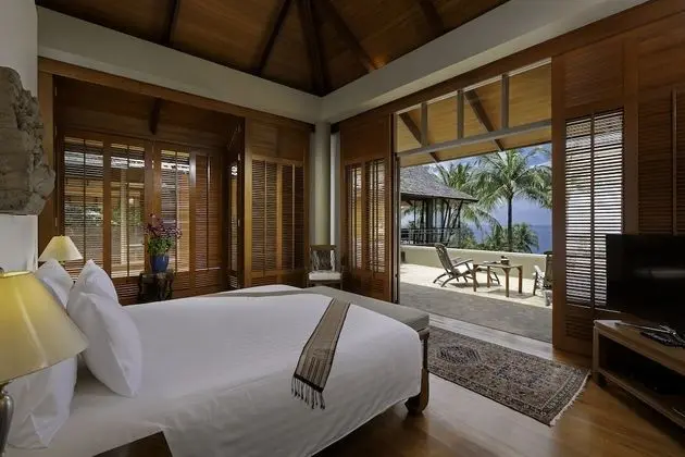 5-Bedroom Villa