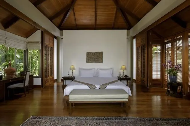 5-Bedroom Villa