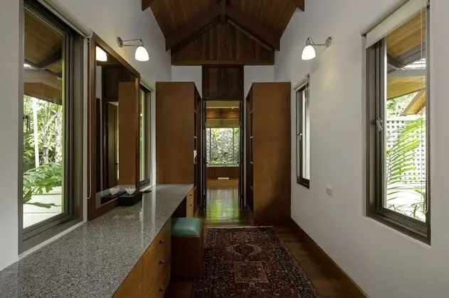 5-Bedroom Villa