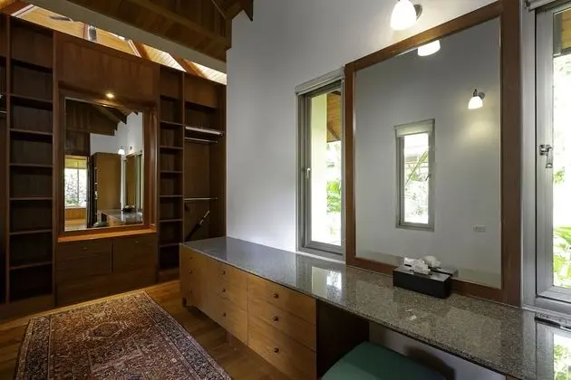 5-Bedroom Villa
