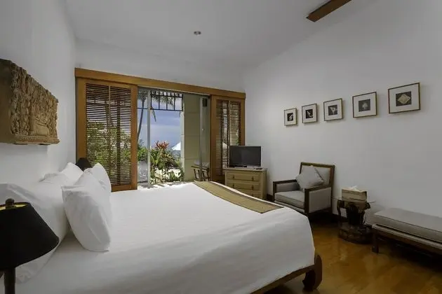 5-Bedroom Villa