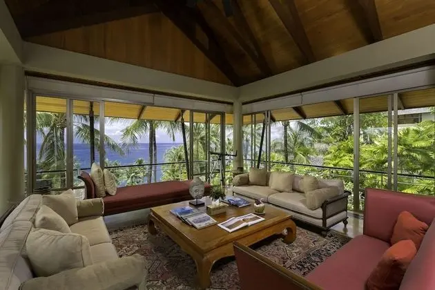 5-Bedroom Villa