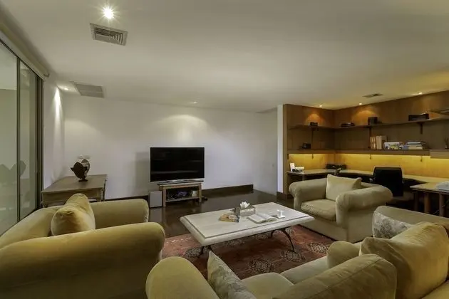 5-Bedroom Villa