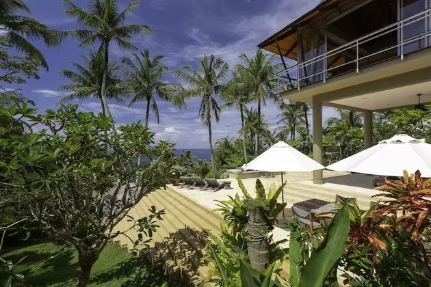 5-Bedroom Villa