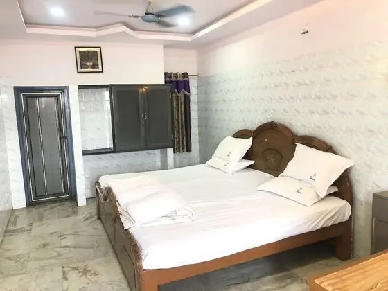 Standard Tek Büyük Yataklı Oda