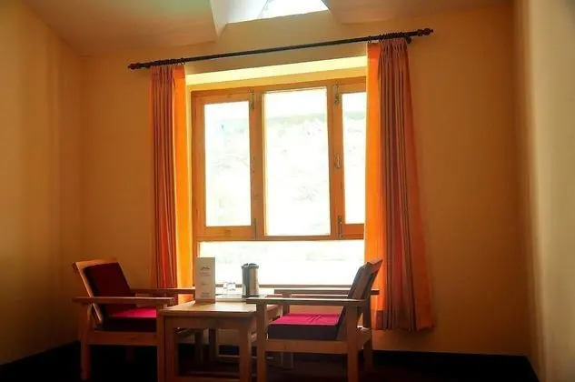 Tek Büyük veya İki Ayrı Yataklı Oda, Nehir Manzaralı