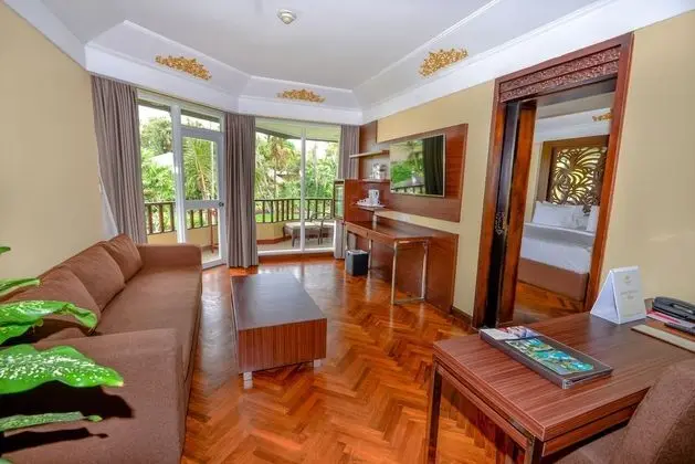 Club Suite, Balcony, Garden View