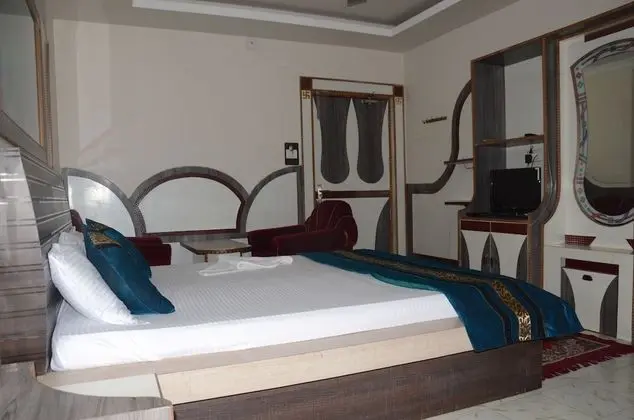 Business Üç Kişilik Oda, 1 En Büyük (King) Boy Yatak, Şömine, Şehir Manzaralı