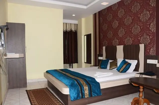 Business Üç Kişilik Oda, 1 En Büyük (King) Boy Yatak, Şömine, Şehir Manzaralı