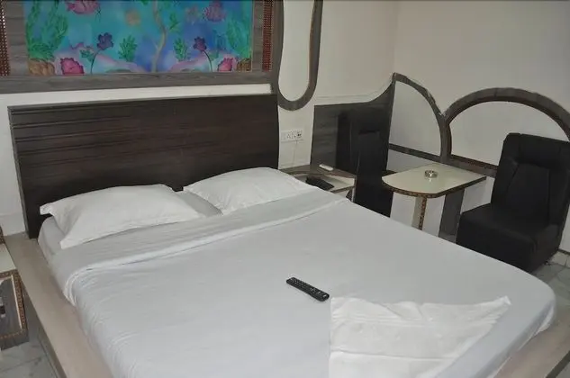 Tek Büyük Yataklı Oda, Sigara İçilebilir, Şehir Manzaralı
