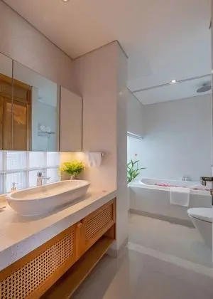 Stüdyo Süit, Balkon (King Suite)