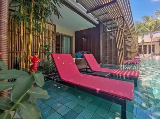 Cool Pool Access Main Wing