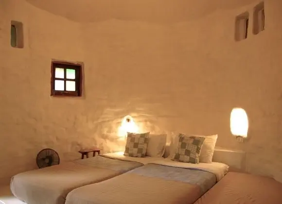 Standard Twin Bedroom