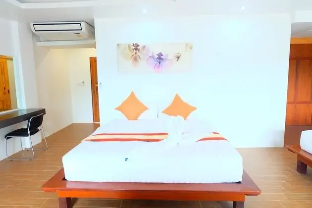 Queen Room with Garden View