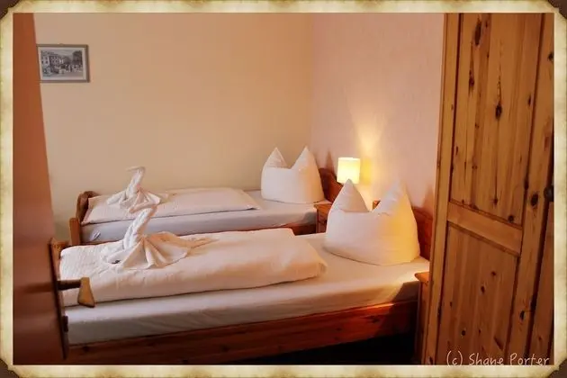 Tek Büyük Yataklı Oda