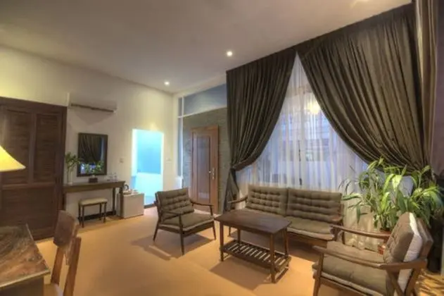 Elegant Suite Room