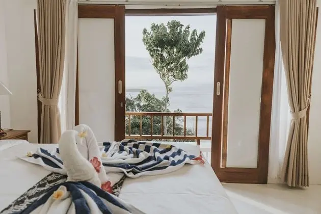 Deluxe Tek Büyük Yataklı Oda, 1 Büyük (Queen) Boy Yatak, Deniz Manzaralı, Havuz Kenarı