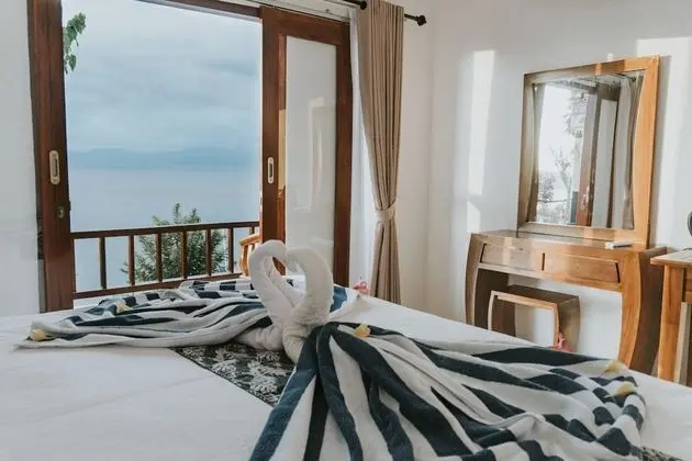 Deluxe Tek Büyük Yataklı Oda, 1 Büyük (Queen) Boy Yatak, Deniz Manzaralı, Havuz Kenarı