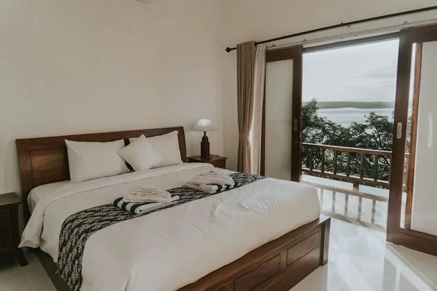 Deluxe Tek Büyük Yataklı Oda, 1 Büyük (Queen) Boy Yatak, Deniz Manzaralı, Havuz Kenarı