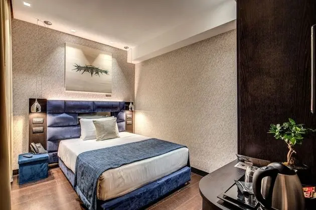 Basic Tek Büyük Yataklı Oda