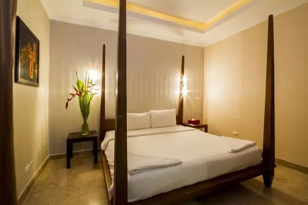 10 Bedroom Villa