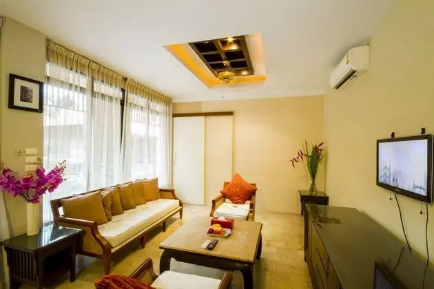10 Bedroom Villa