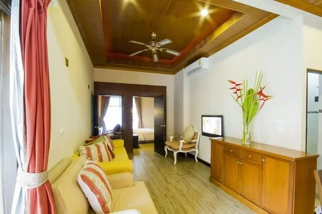 10 Bedroom Villa