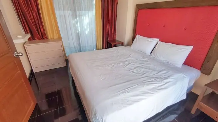 10 Bedroom Villa