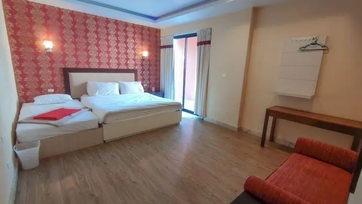 10 Bedroom Villa
