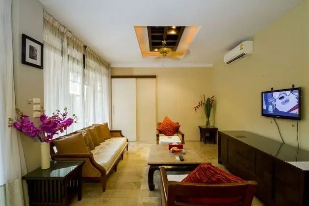 10 Bedroom Villa